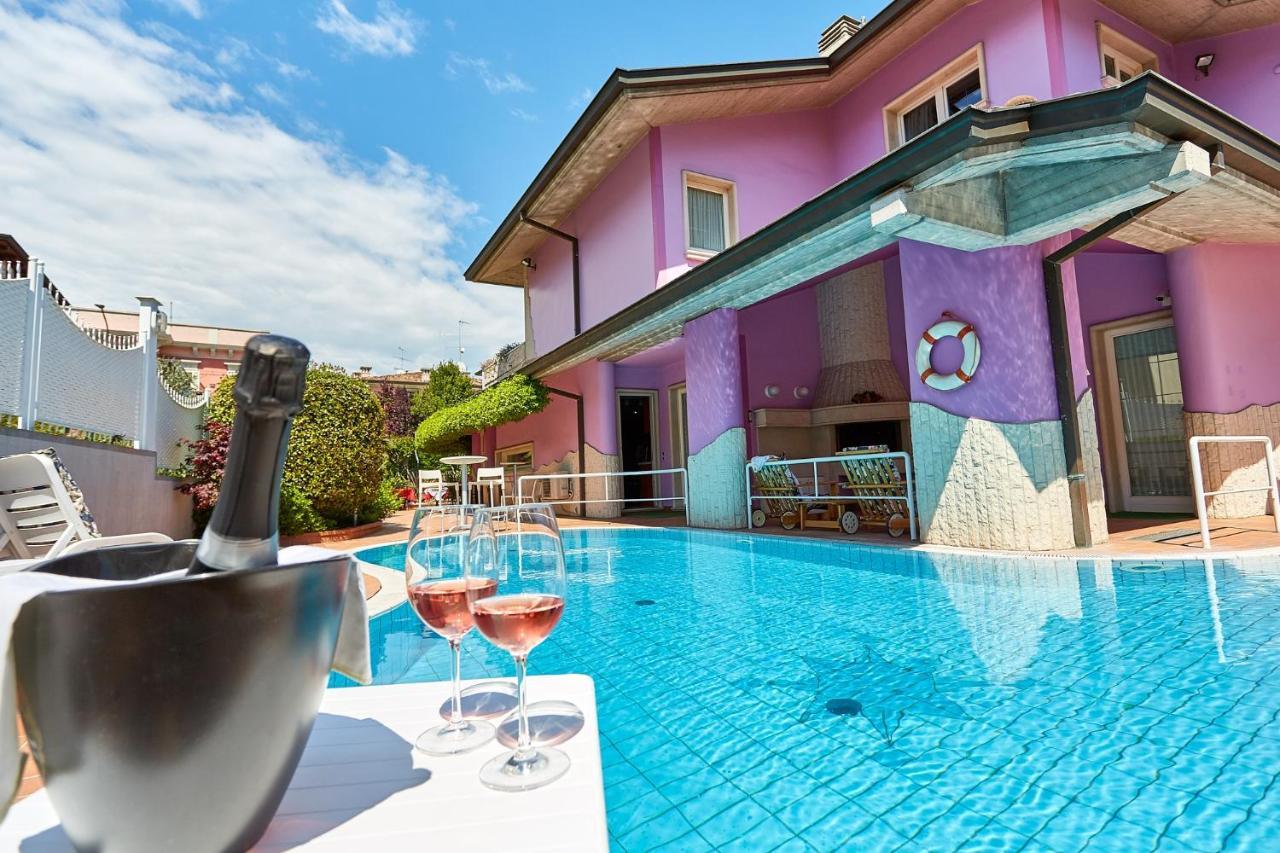 Hotel Villa Lilla Desenzano del Garda Exterior foto