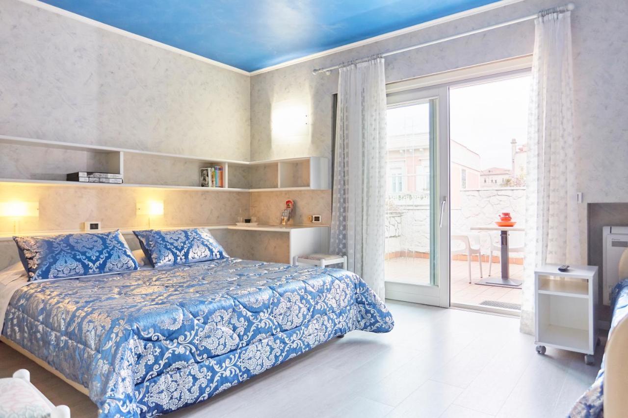 Hotel Villa Lilla Desenzano del Garda Exterior foto