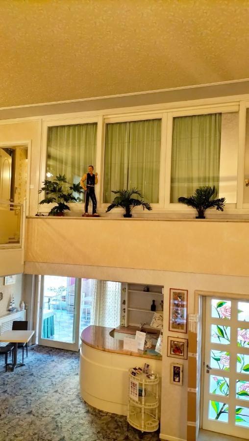 Hotel Villa Lilla Desenzano del Garda Exterior foto