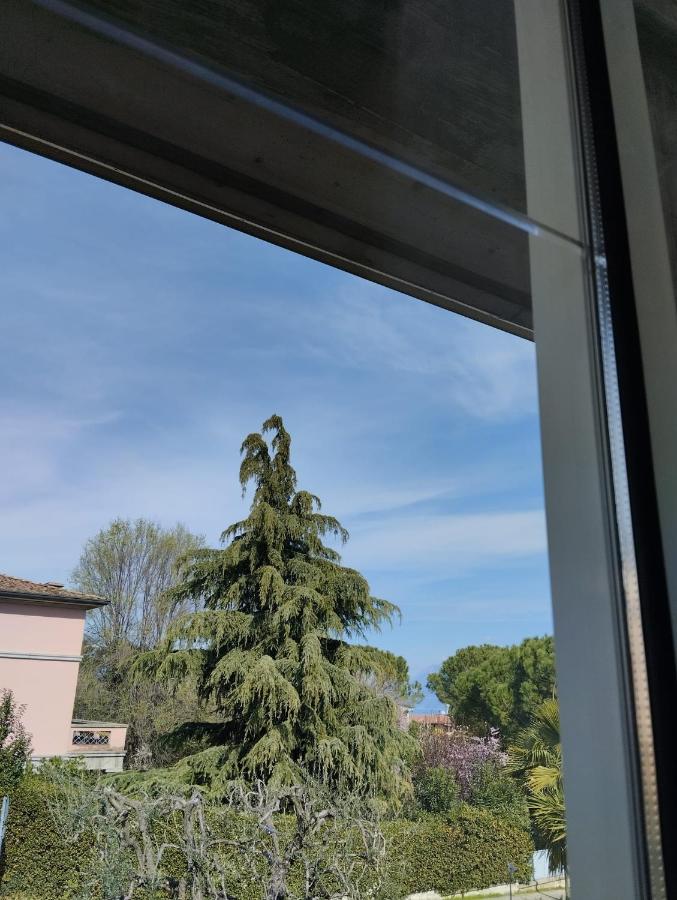Hotel Villa Lilla Desenzano del Garda Exterior foto